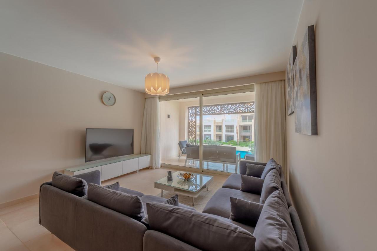 Mangroovy 2 Bedroom Sea View Apartment, Pool & Апартаменти Хургада