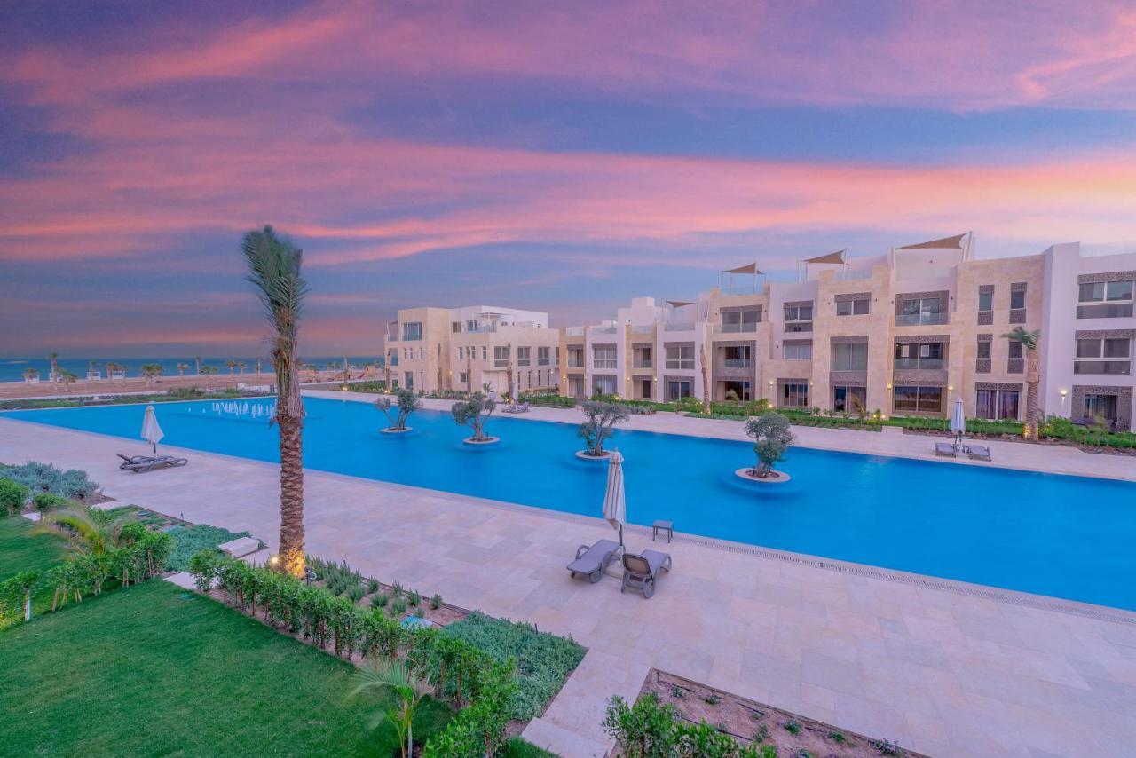 Апартаменти Mangroovy 2 Bedroom Sea View Apartment, Pool &