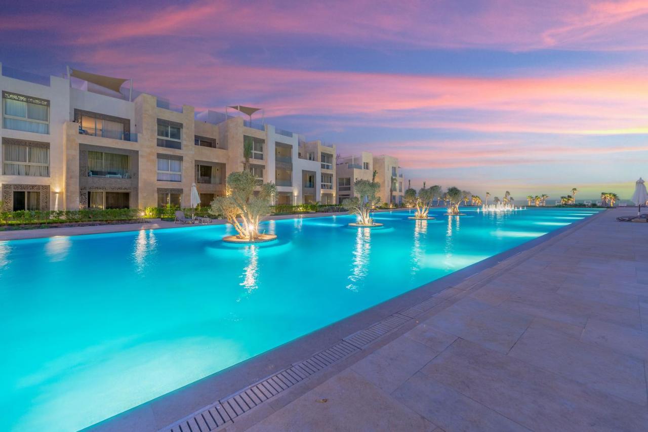 Апартаменти Mangroovy 2 Bedroom Sea View Apartment, Pool &